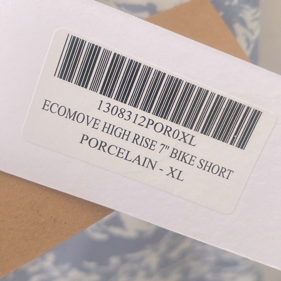 Reformation Ecomove High Rise 7" Bike Short Porcelain Blue/White Floral, XL, NWT - Picture 7 of 9